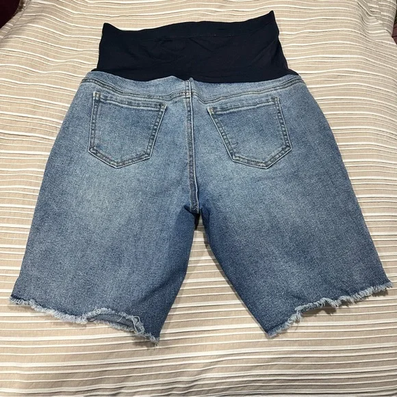 Time and Tru maternity cutoff jean shorts medium distressed denim full panel - Picture 2 of 4